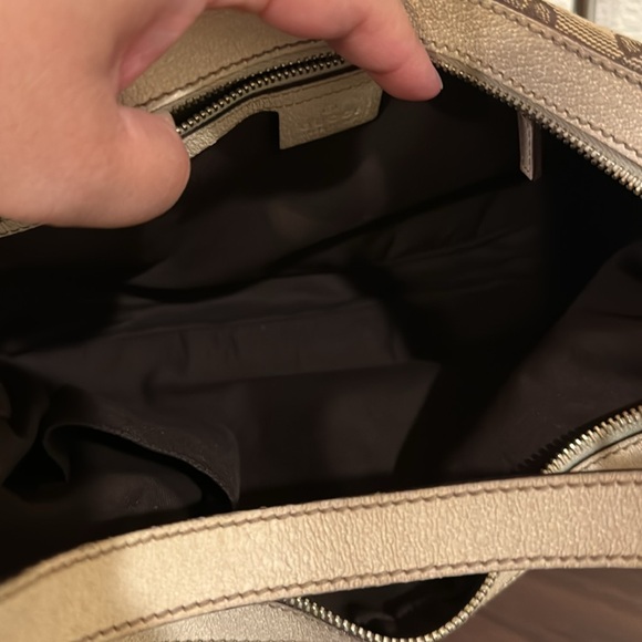 Gucci Hobo Bag in Monogram - Picture 7 of 9